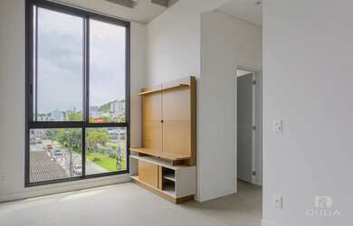 Imagem: O studio possui 2 Dormitórios, 1 Banheiro, 1 Vaga na garagem