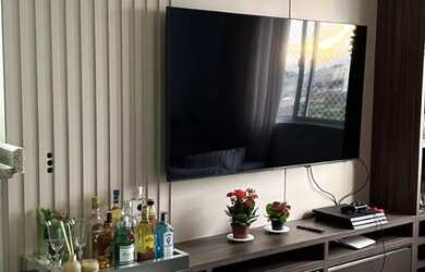 Imagem: O apartamento possui 2 Dormitórios, 1 Banheiro, 1 Vaga na garagem