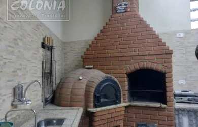 Imagem: A casa possui 4 Dormitórios, 4 Banheiros, 5 Vagas na garagem