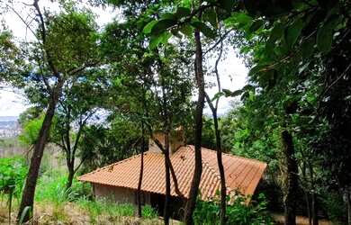 Imagem: O terreno possui 1.000m² de Área e está localizado em Jardim