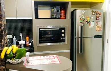 Imagem: O apartamento possui 2 Dormitórios, 1 Banheiro, 1 Vaga na garagem