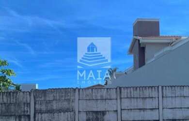 Imagem: O terreno possui 698m² de Área e está localizado em Parque