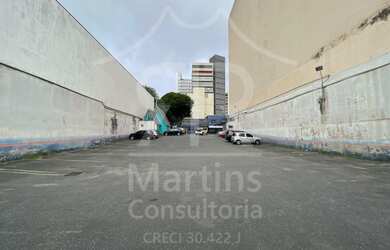 Imagem: O terreno possui 74m² de Área e está localizado em Centro