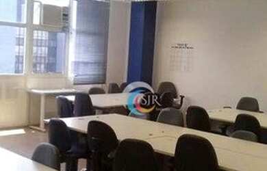 Imagem: O depósito possui 1 Vaga na garagem, 176m² de Área e está