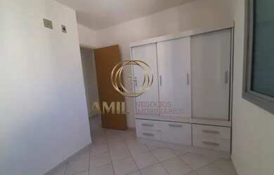 Imagem: O apartamento possui 2 Dormitórios, 1 Banheiro, 2 Vagas na