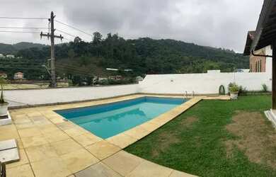 Imagem 2: CASA INDIVIDUAL NO CONDOMÍNIO COLINA VERDE NA FREGUESIA - AO LADO DO...