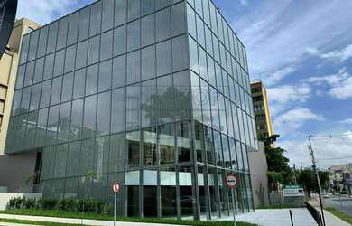 Imagem: O depósito para alugar possui 5 Vagas na garagem e 1063m²