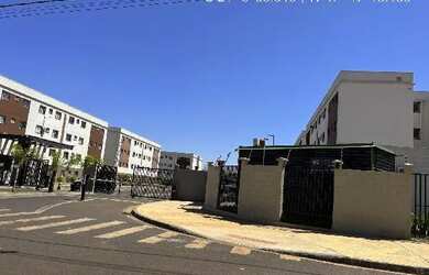 Imagem: O apartamento possui 1 Dormitório, 1 Banheiro, 1 Vaga na garagem