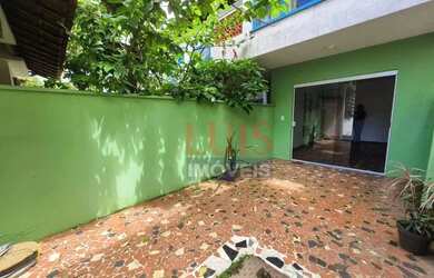 Imagem: A casa possui 1 Dormitório, 2 Banheiros, 1 Vaga na garagem