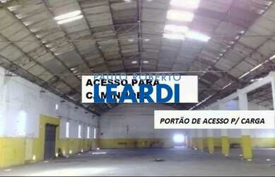 Imagem: O depósito possui 2400m² de Área e está localizado em Centro