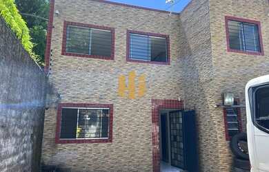 Imagem: O depósito possui 120m² de Área e está localizado em Encruzilhada