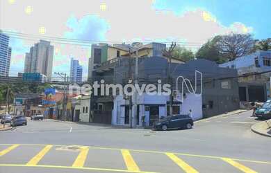 Imagem: O depósito possui 2 Vagas na garagem, 120m² de Área e está