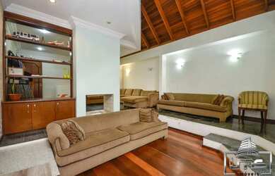 Imagem 5: Sobrado para venda tem 370 metros quadrados com 5 quartos em Atuba - Curitiba - PR