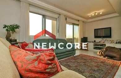 Imagem: O apartamento na cobertura possui 4 Dormitórios, 5 Banheiros