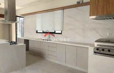 Imagem: A casa em condomínio possui 3 Dormitórios, 4 Banheiros, 2