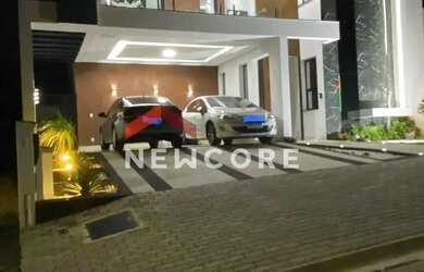 Imagem: A casa em condomínio possui 4 Dormitórios, 5 Banheiros, 4