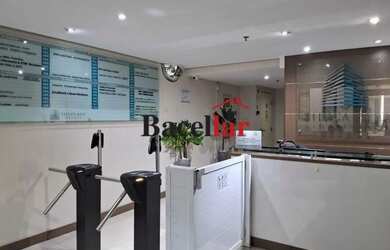 Imagem: O depósito possui 1 Vaga na garagem, 25m² de Área, Imóvel