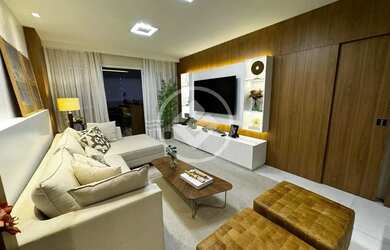 Imagem: O apartamento possui 4 Dormitórios, 2 Banheiros, 2 Vagas na