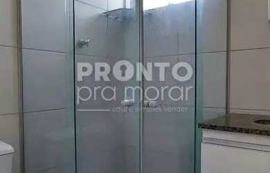 Imagem: O apartamento possui 3 Dormitórios, 1 Banheiro, 2 Vagas na