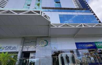 Imagem 6: Sala com Mezanino no Horto Office 69m² Pé Direito Duplo