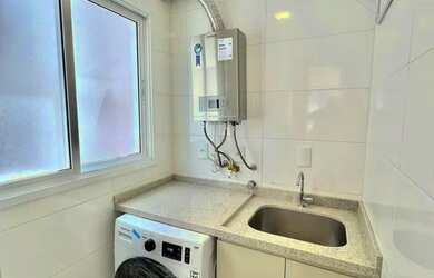 Imagem 15: 3 dormitórios mobiliado e decorado com sacada de frente na Zona Nova...