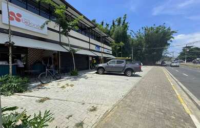 Imagem: O depósito possui 2 Vagas na garagem, 65m² de Área e está