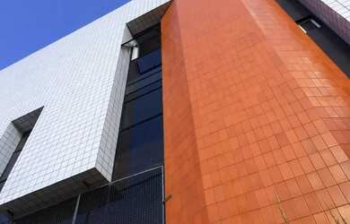 Imagem: O depósito possui 5 Vagas na garagem, 375m² de Área e está