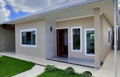 Imagem: A casa possui 2 Dormitórios, 1 Banheiro e está localizado