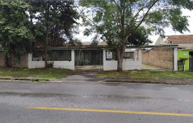 Imagem: A casa possui 403m² de Área e está localizado em Campina