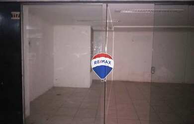 Imagem: O depósito possui 1 Vaga na garagem, 48m² de Área e está