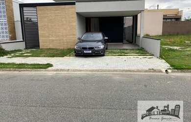 Imagem: A casa em condomínio possui 3 Dormitórios, 4 Banheiros, 2