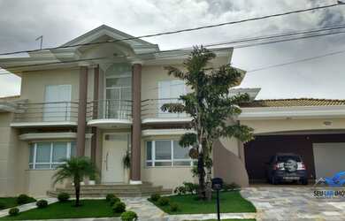 Imagem: A casa em condomínio possui 5 Dormitórios, 5 Banheiros, 4