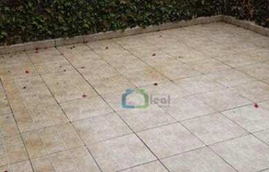 Imagem: A casa possui 2 Dormitórios, 1 Banheiro, 1 Vaga na garagem