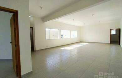 Imagem: O depósito possui 5 Vagas na garagem, 398m² de Área, Imóvel