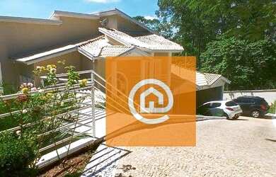 Imagem: A casa em condomínio possui 4 Dormitórios, 5 Banheiros, 5