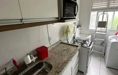 Imagem: O apartamento possui 1 Dormitório, 1 Banheiro, 1 Vaga na garagem