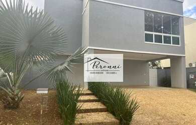 Imagem: A casa em condomínio possui 4 Dormitórios, 5 Banheiros, 4