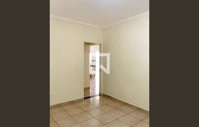 Imagem: A casa possui 3 Dormitórios, 3 Banheiros, 3 Vagas na garagem