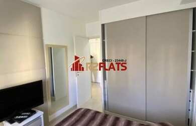 Imagem: O studio possui 1 Dormitório, 1 Banheiro, 1 Vaga na garagem