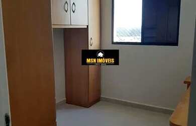 Imagem: O apartamento possui 3 Dormitórios, 1 Banheiro, 2 Vagas na