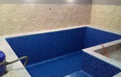 Imagem: A casa possui 2 Dormitórios, 2 Banheiros, 2 Vagas na garagem