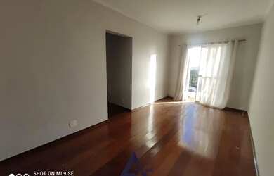 Imagem: O apartamento possui 3 Dormitórios, 2 Banheiros, 1 Vaga na