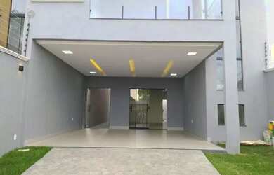 Imagem: A casa possui 3 Dormitórios, 4 Banheiros, 4 Vagas na garagem