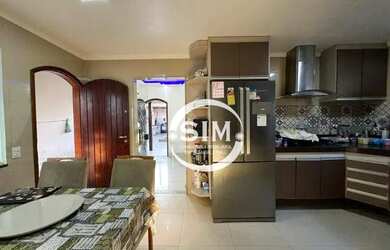 Imagem 2: Casa com 5 dormitórios, 300 m² - venda por R$ 880.000,00 ou aluguel por R$ 9.750,00/mês