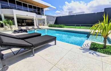 Imagem 2: Casa para aluguel possui 800 metros quadrados com 5 quartos