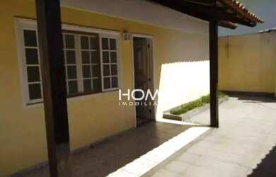 Imagem: A casa em condomínio possui 3 Dormitórios, 2 Banheiros, 1