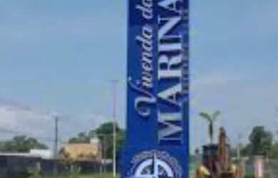 Imagem: O terreno e possui Dormitórios, Suítes, Banheiros, 250-0m²