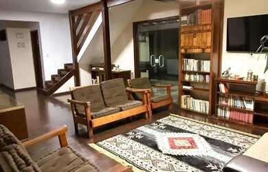 Imagem 2: CASA PARA EXCURSÃO. Churrasqueira, Varanda, 3 Vagas na garageme5 Dormitórios