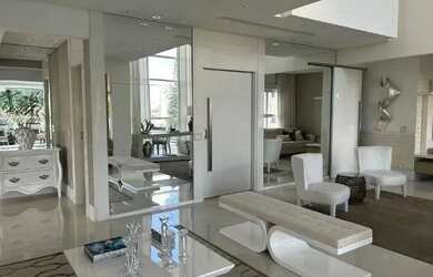 Imagem: O apartamento possui 3 Dormitórios, 4 Banheiros, 4 Vagas na