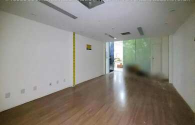 Imagem 4: Loja em Itaigara 42m² para o Sucesso do Seu Negócio em um Bairro Privilegiado